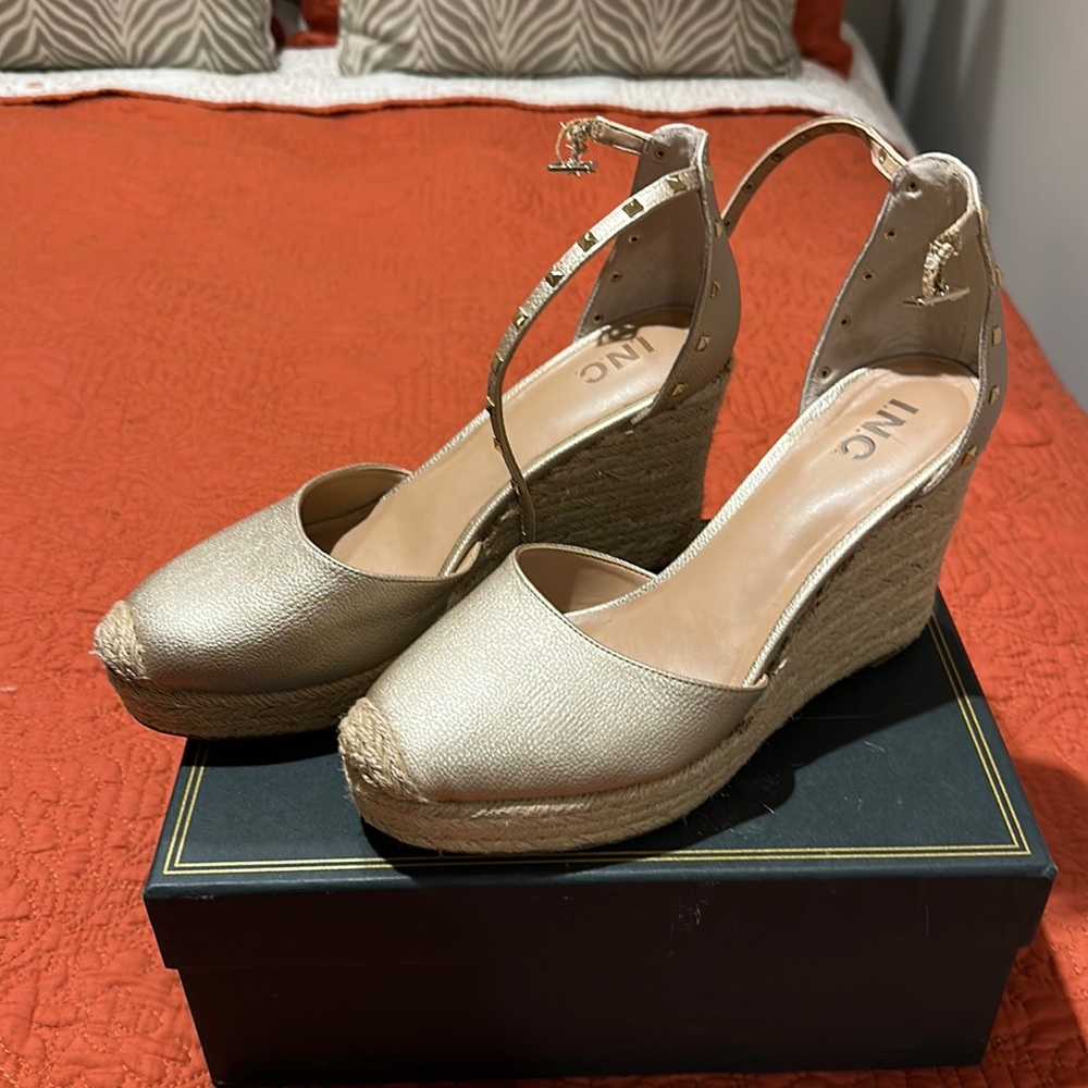 Inc wedges